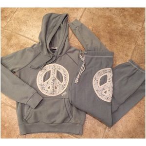 VICTORIAS SECRET Lace Detail Sweats Outfit Set