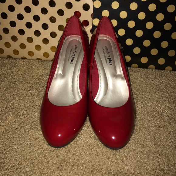 Red comfort plus 3 inch pumps