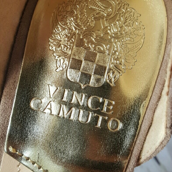 Host PickπΎ Vince Camuto Heels - Picture 3 of 4