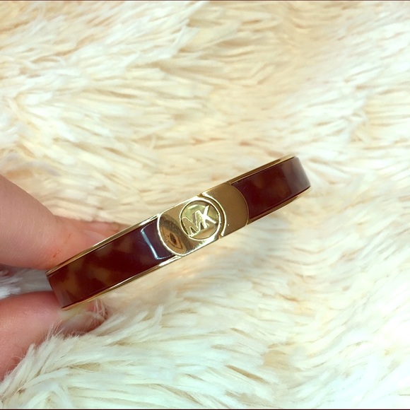 Michael Kors tortoise & gold bangle
