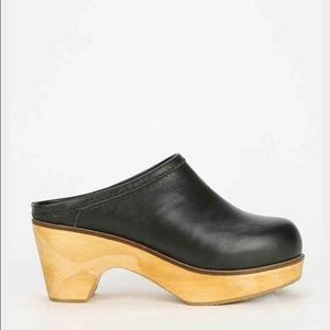 BDG urban outfitters black clogs