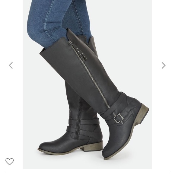 JUST FAB black boots! Bran new! Never worn! 7.5