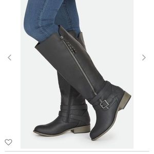 JUST FAB black boots! Bran new! Never worn! 7.5