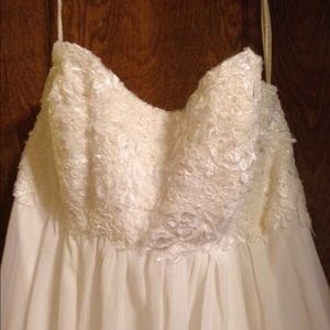 Wedding Dress !