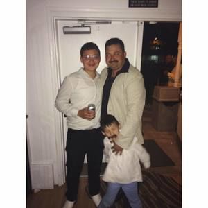 Meet your Posher, Cesar