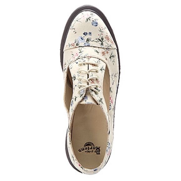 🚫SOLD🚫 Dr. Martens Carrie shoe