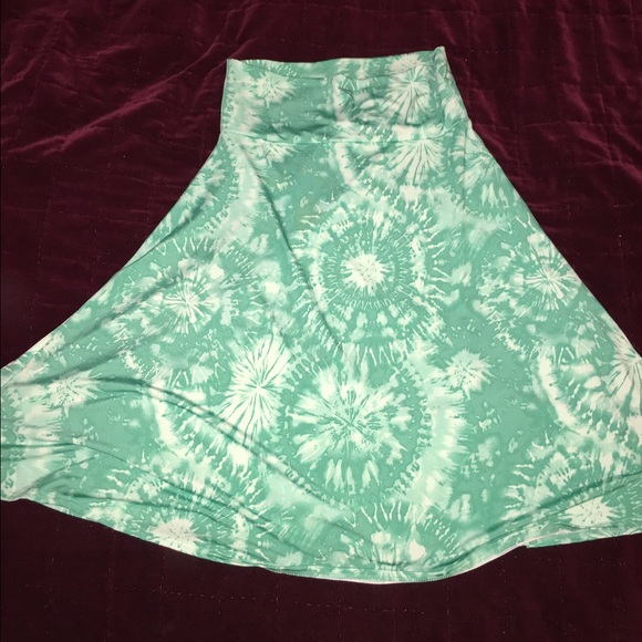 LuLaRoe Dresses & Skirts - Green Tie Dye Azure Size Medium
