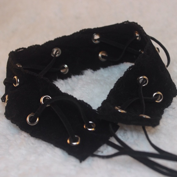 CONSTTANT HANDMADE FauxSuede Black on Black Choker - Picture 3 of 4