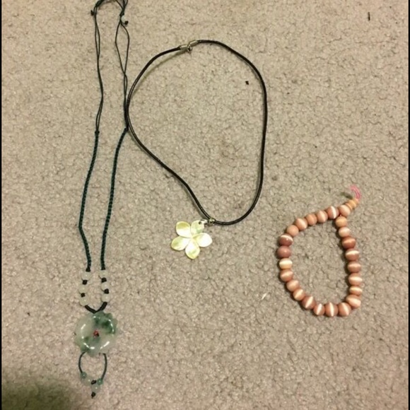 Flower necklaces and bracelet