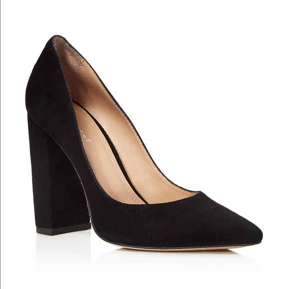 Pour la Victoire heels