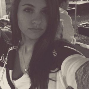 Meet your Posher, Abigail