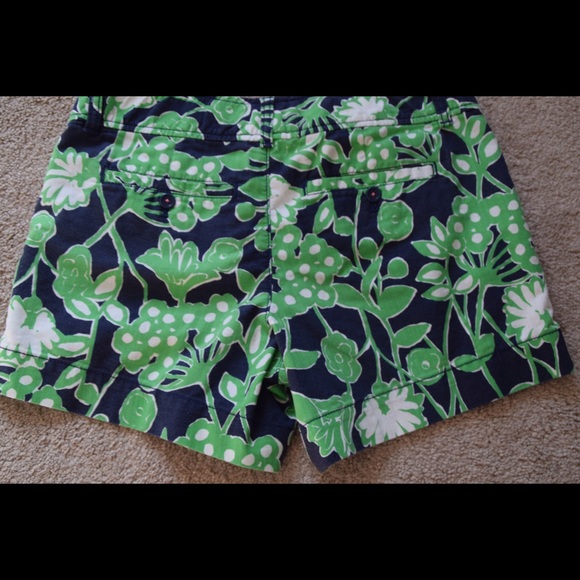 Lilly Pulitzer shorts! - Picture 2 of 4