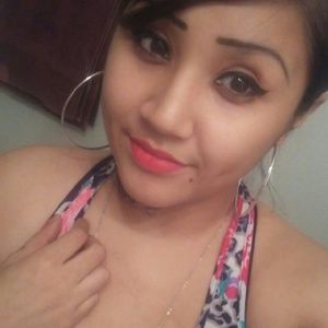 Meet your Posher, Monique