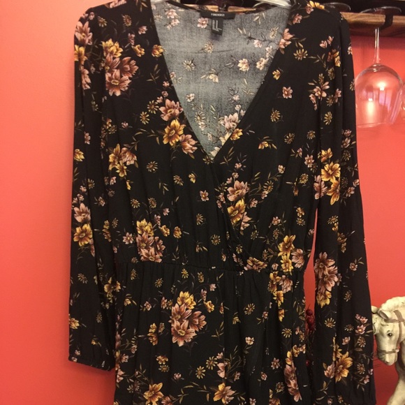 Forever 21 Dresses & Skirts - Forever 21 Floral dress- mini -NWOT