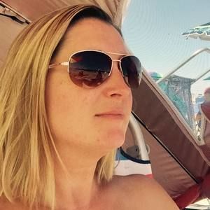 Meet your Posher, Michele