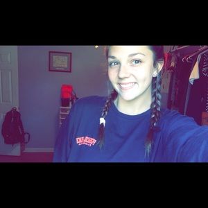 Meet your Posher, Caitlin