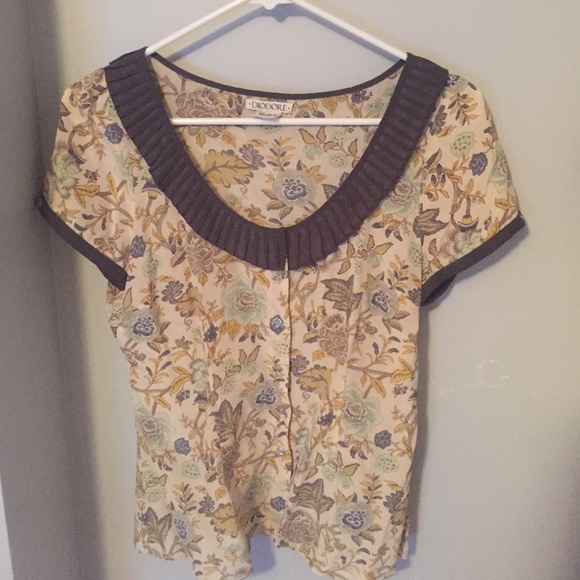 Diodore blouse 👚 excellent winter color scheme!