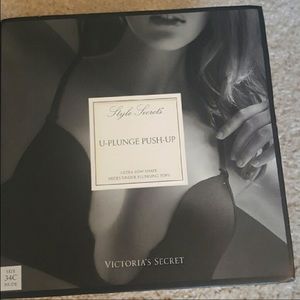 Victoria's Secret plunge U push up bra in nude