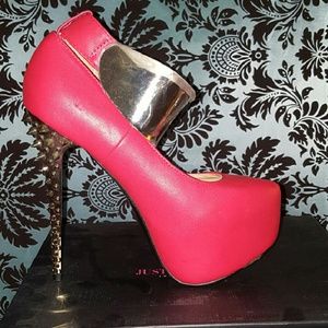 New-Spiked Heel Pumps!