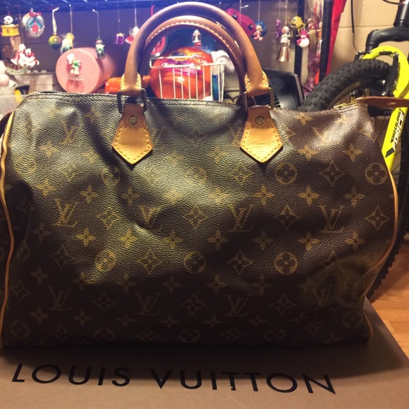 Louis Vuitton authentic speedy 35