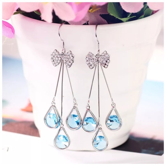 DF100 Swarovski Crystal Blue Bow Drop Earrings - Picture 2 of 3