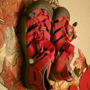 Keen shoes