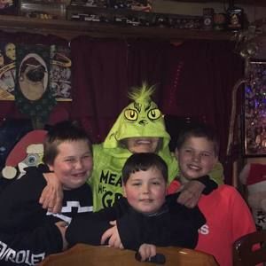 Meet your Posher, Keri barr