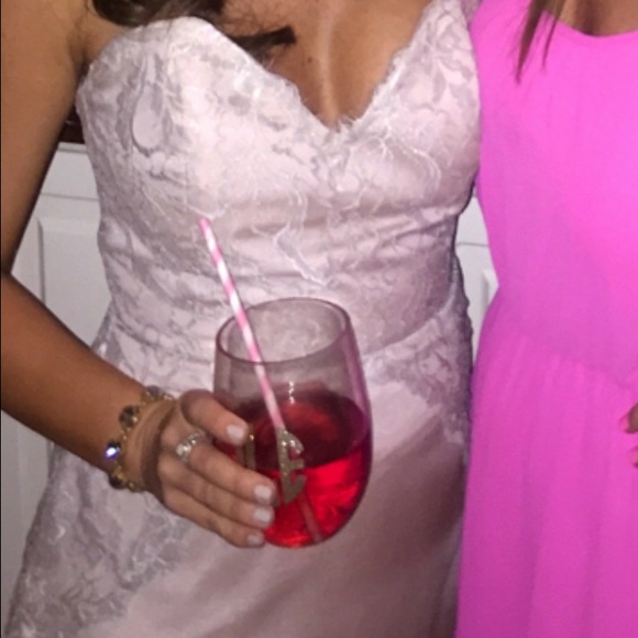 Dresses & Skirts - Nude lace dress