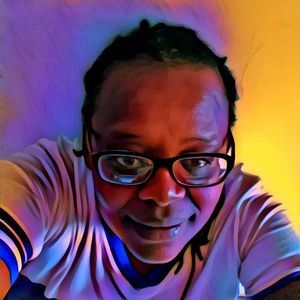 Meet your Posher, Denise