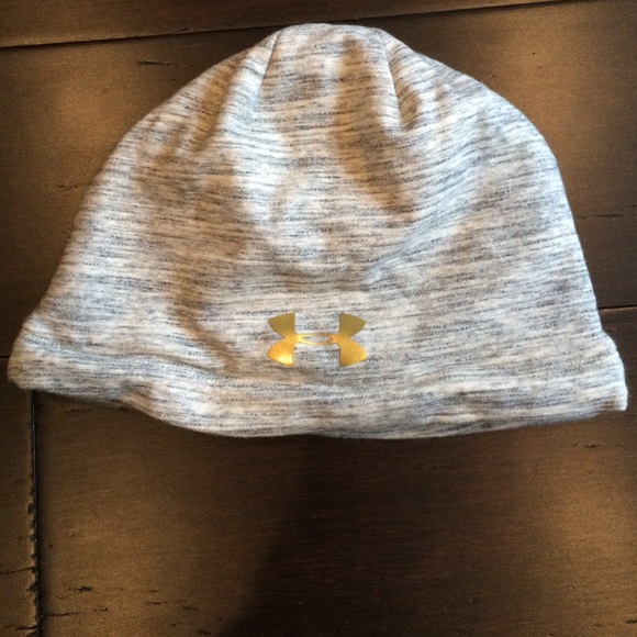 Under Armour Accessories - ‼️FINAL DROP ‼️Women's cold weather Storm cap