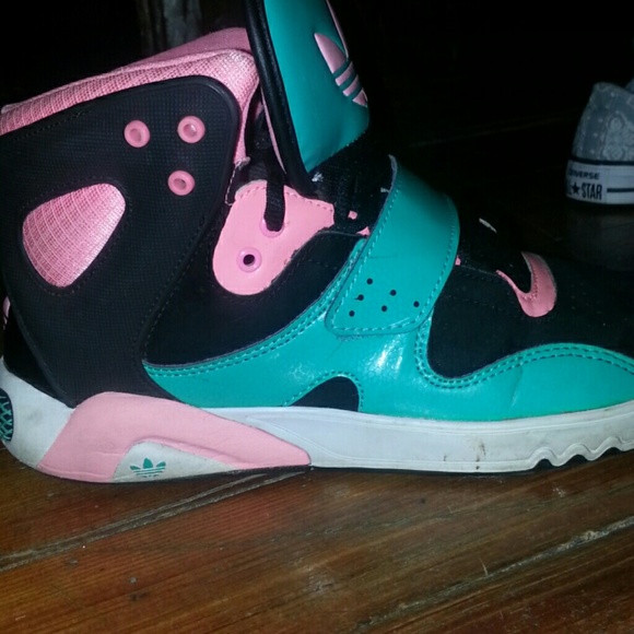 Adidas round house sneakers - Picture 2 of 3