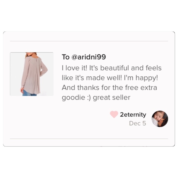 ✨HP✨Chiffon Pleated Back Blouse - Picture 4 of 4