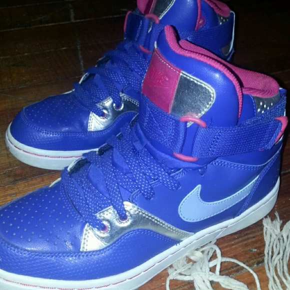 Nike Sneakers - Picture 1 of 4