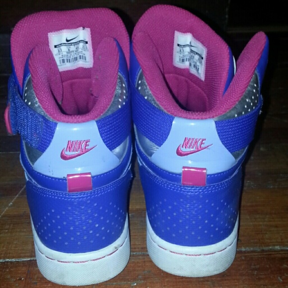 Nike Sneakers - Picture 4 of 4