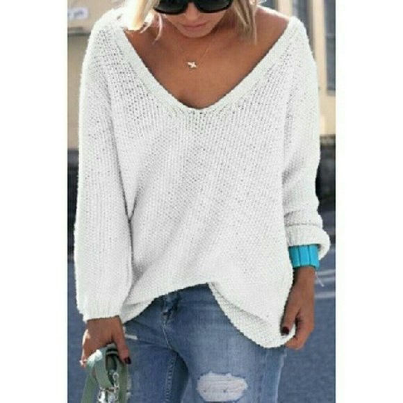 Sweaters - Slouchy V-neck sweater