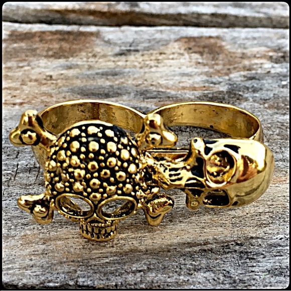LAST ONE!! Gold Two-Finger Skull Ring! NEW! - Picture 2 of 10