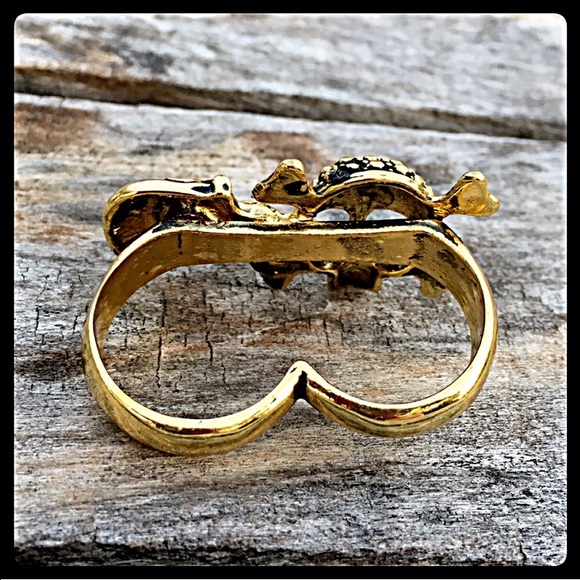 LAST ONE!! Gold Two-Finger Skull Ring! NEW! - Picture 3 of 10