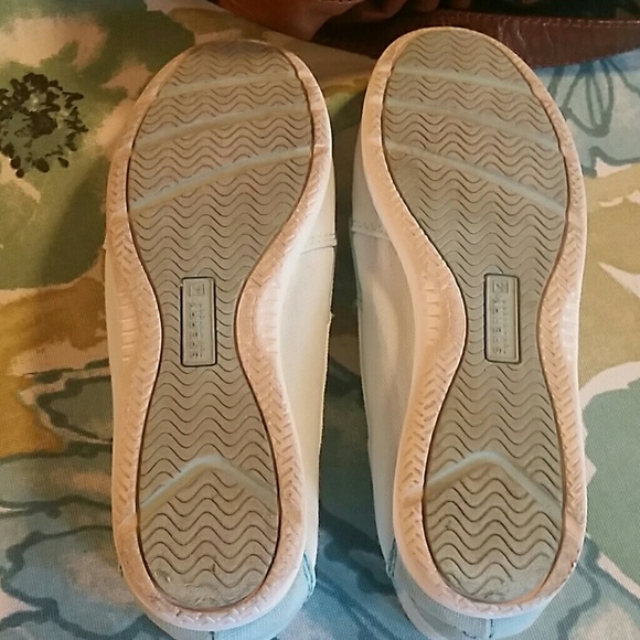 Sperry's - Picture 4 of 4