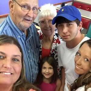 Meet your Posher, Bobbie