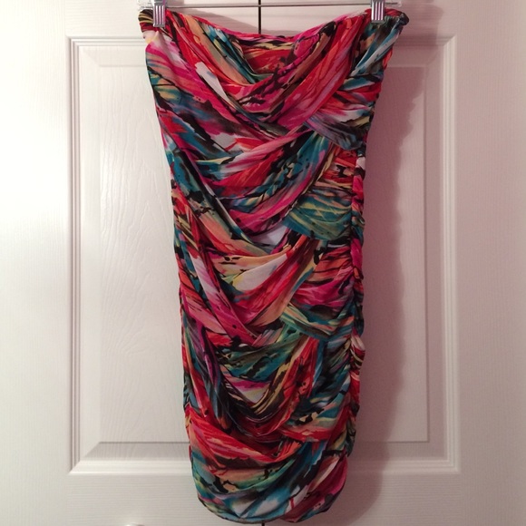 Bodycon strapless dress