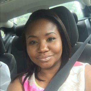 Meet your Posher, Adriann