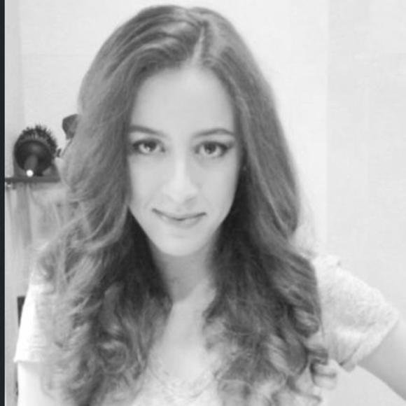 Meet your Posher, Fatima