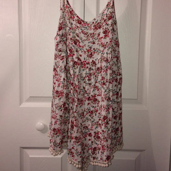 Romper with tasselled edge on bottom