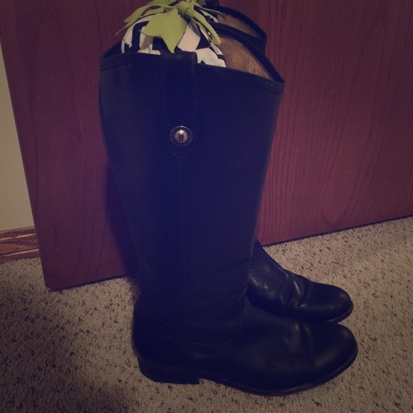 Women's size 9 black leather Frye Boots
