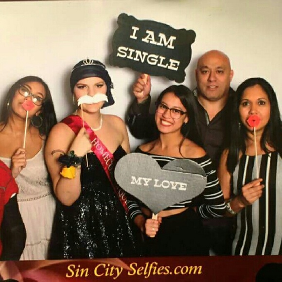 Welcome to Mauigrlxo's Closet ♡ - Picture 3 of 4