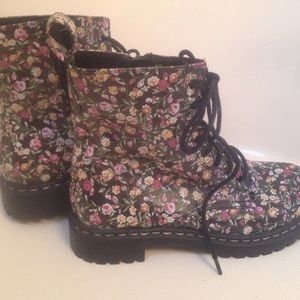 NEVER WORN- Women's Floral Combat Boots
