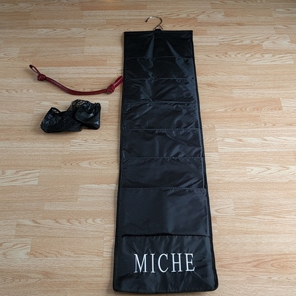 Miche Closet Organizer, Pockettes and Red Handle