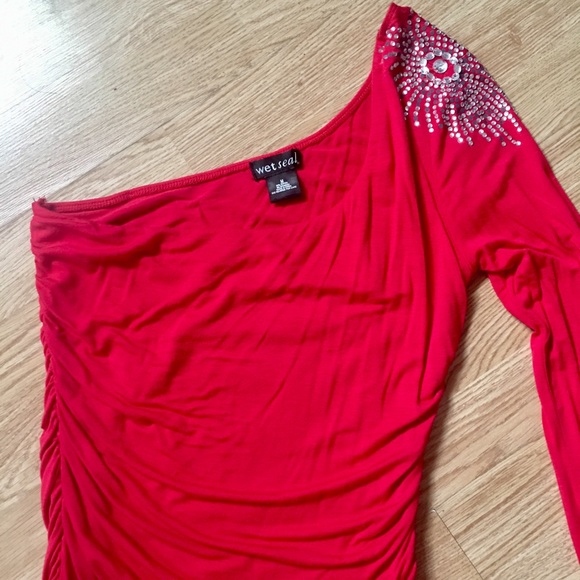 Super Cute Holiday Top!