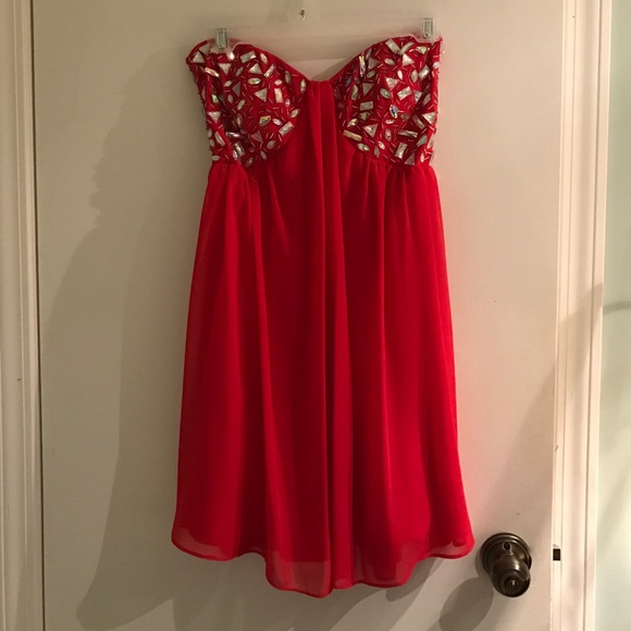 Red Dress - Picture 1 of 4