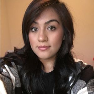 Meet your Posher, Maira